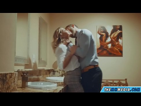 ❤️ Бүкіл аққұба сізді қоғамдық дәретханада азғырғанда ❌ Порно бойынша порно kk.hotpornphotos.ru ❌️❤